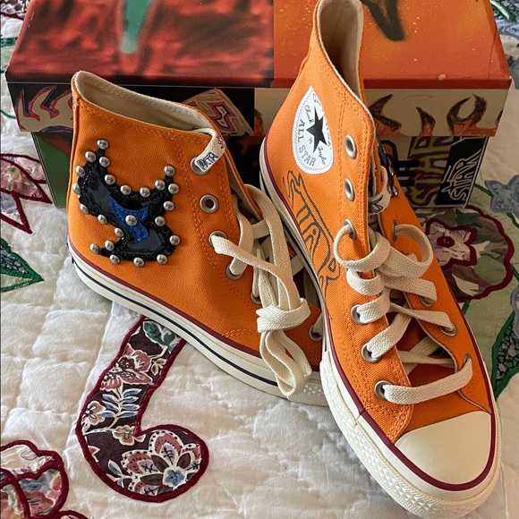 New In  Box Converse Chuck Taylor All Star High Tops Unisex Mens 4.5 Women’s 6.5 - Picture 1 of 7